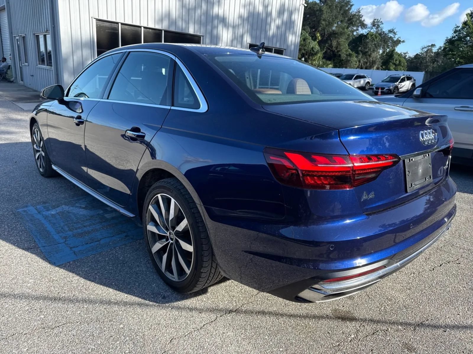 Used 2023 Audi A4 2.0T Premium w/ Convenience Package AWD/4WD image 11