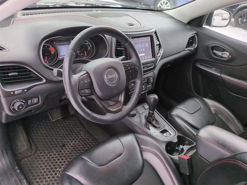 Certified 2019 Jeep Cherokee Trailhawk w/ Cold Weather Group image 10