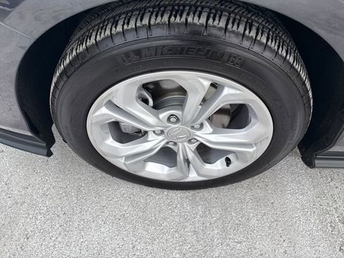 Certified 2025 Honda Accord LX image 38