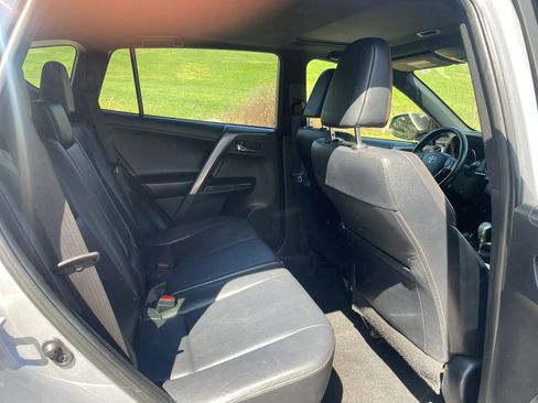 Used 2018 Toyota RAV4 SE w/ Power Extra Value Package AWD/4WD image 26