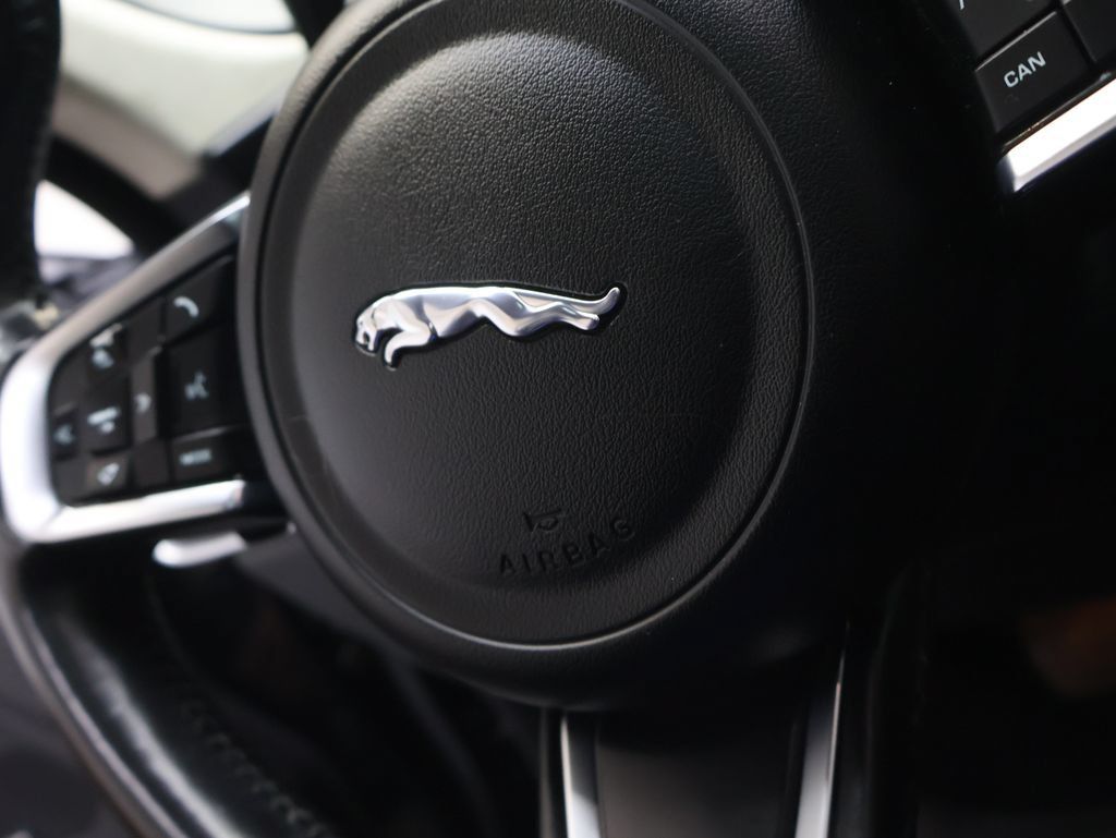 Used 2020 Jaguar F-PACE Prestige AWD/4WD image 21