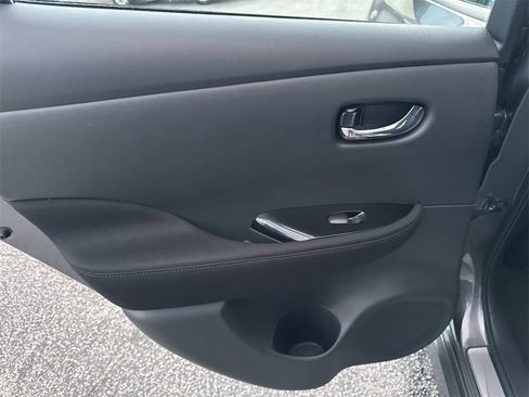 Used 2025 Nissan Leaf SV Plus image 9
