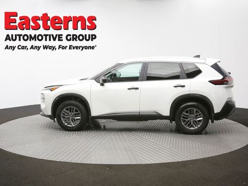 Used 2022 Nissan Rogue S image 60