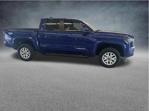 Used 2025 Toyota Tacoma SR5 RWD image 12
