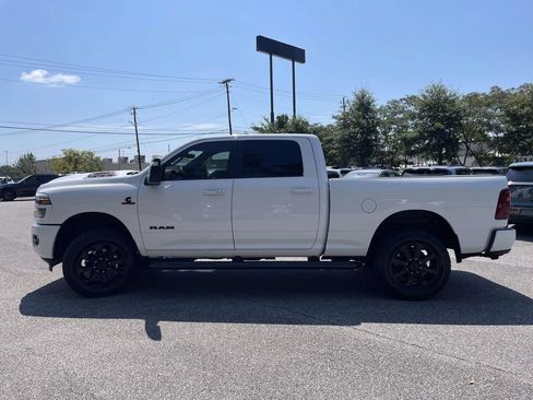 Used 2025 RAM 2500 Laramie w/ Night Edition AWD/4WD image 6