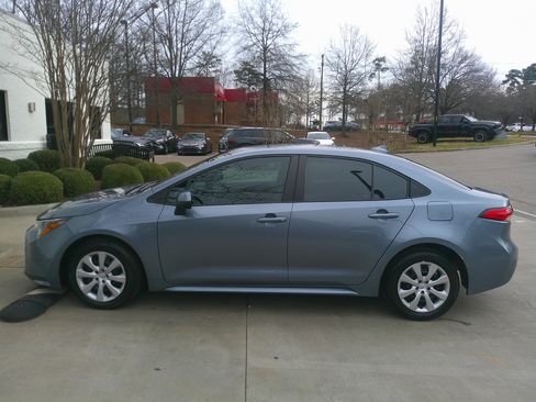 Used 2023 Toyota Corolla LE image 37