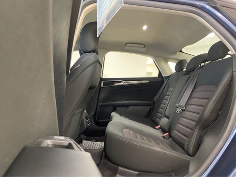 Used 2018 Ford Fusion SE w/ Fusion SE Technology Package image 13