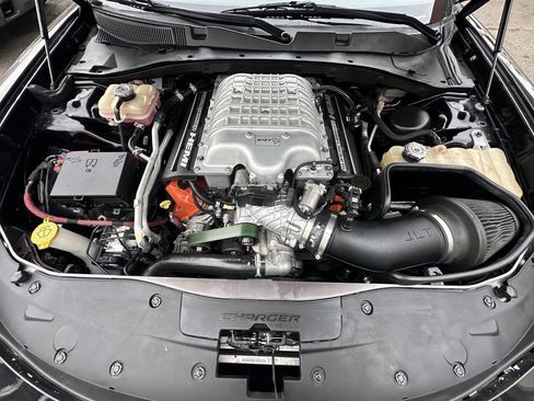 Used 2016 Dodge Charger SRT Hellcat w/ Harman/Kardon Audio Group image 19