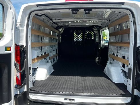 Used 2025 Ford Transit 250 Low Roof w/ Exterior Upgrade Package RWD image 25