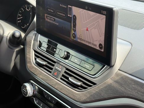 New 2025 Nissan Altima 2.5 SL image 13