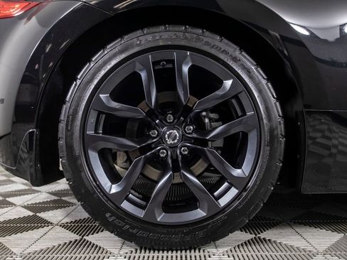 Used 2018 Nissan 370Z Touring RWD image 41