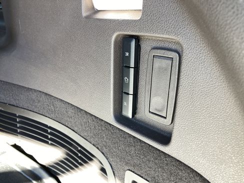 Used 2022 Lincoln Aviator Reserve w/ Equipment Group 201A image 19