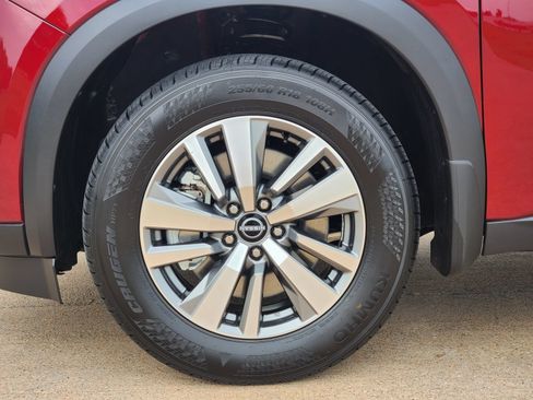 New 2026 Nissan Pathfinder SL FWD image 11