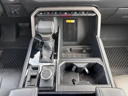 Used 2022 Toyota Tundra Limited AWD/4WD image 16