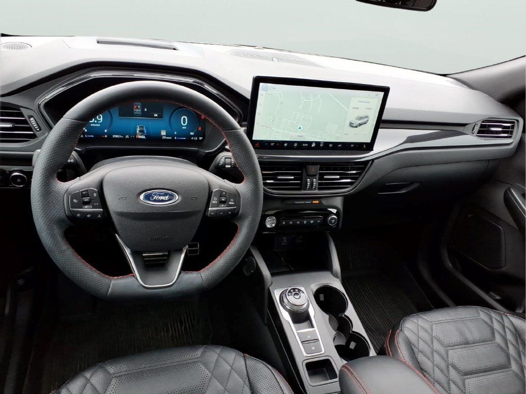 Used 2023 Ford Escape ST-Line Elite w/ Premium Technology Package AWD/4WD image 10