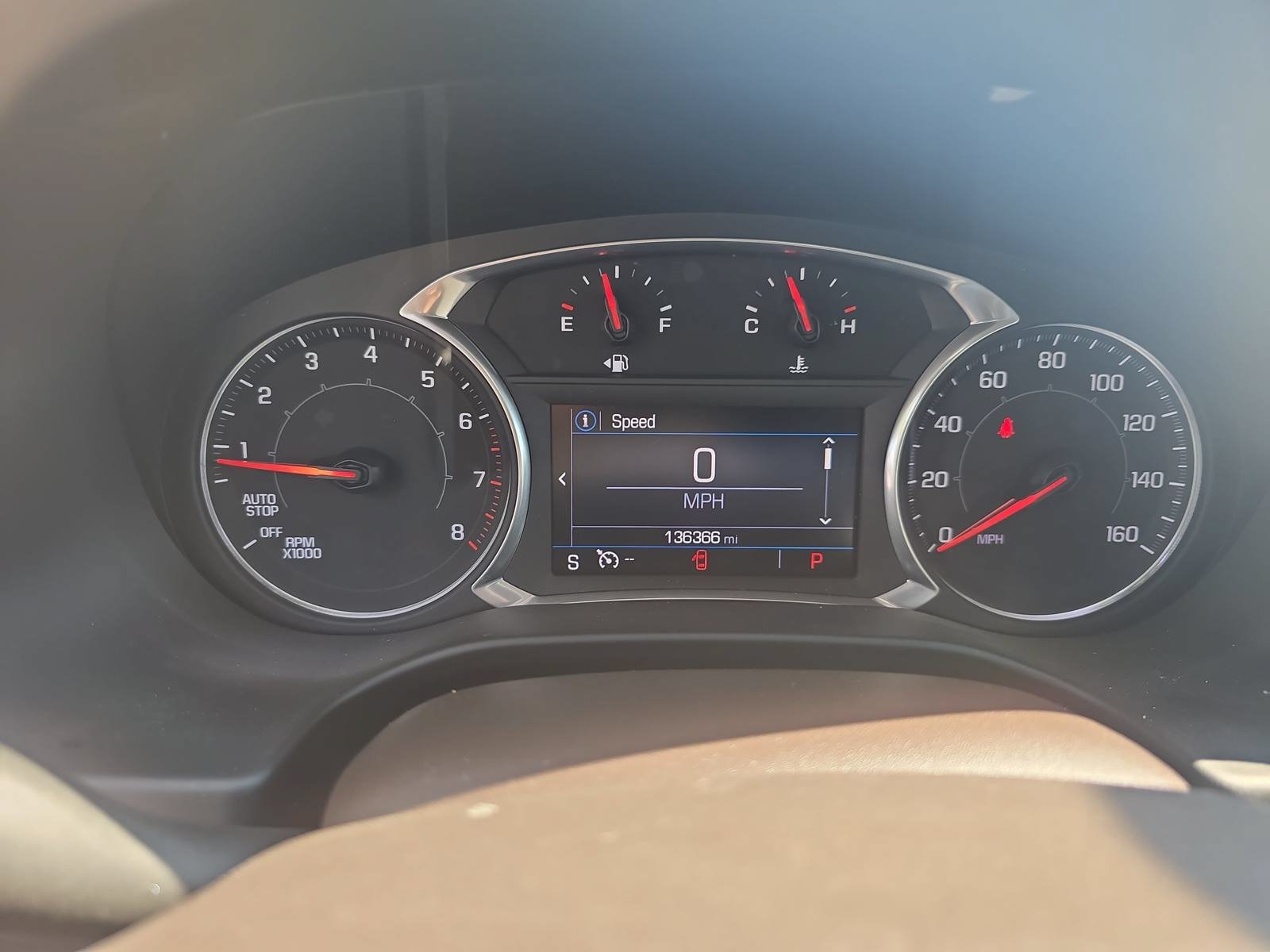 Used 2022 GMC Acadia SLE w/ Driver Convenience Package FWD image 20
