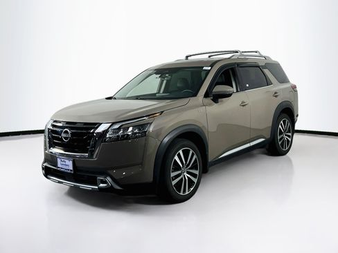 Used 2023 Nissan Pathfinder Platinum AWD/4WD image 1