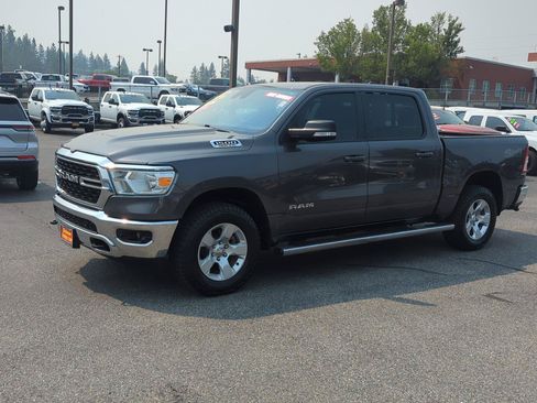 Used 2022 RAM 1500 Big Horn AWD/4WD image 3