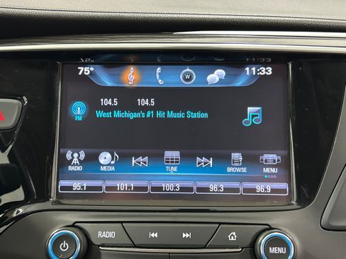 Used 2017 Buick Envision Essence AWD/4WD image 5