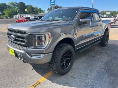 Used 2022 Ford F150 Lariat w/ Equipment Group 502A High AWD/4WD image 3