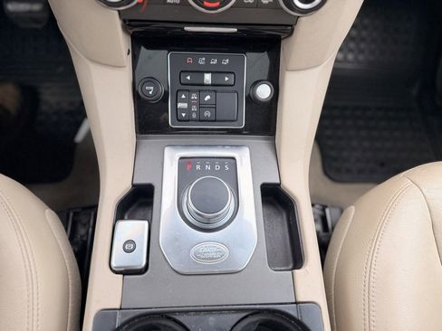 Used 2016 Land Rover LR4 HSE image 25