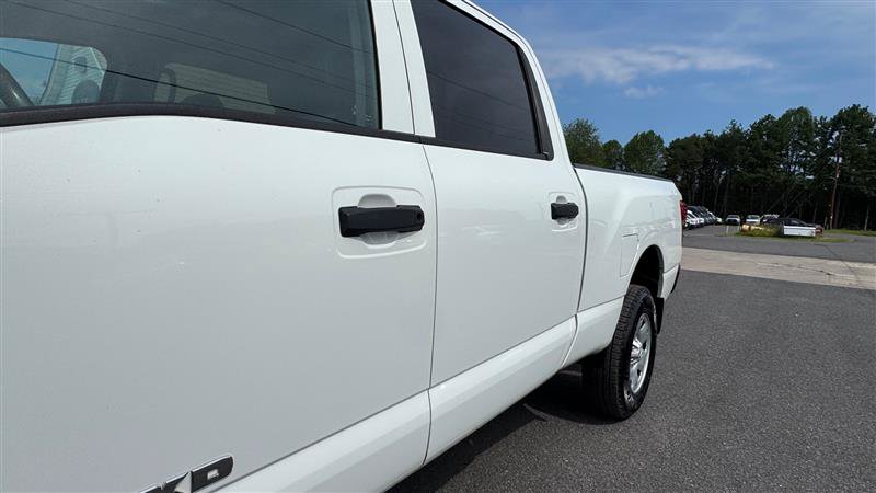 Used 2017 Nissan Titan S AWD/4WD image 10
