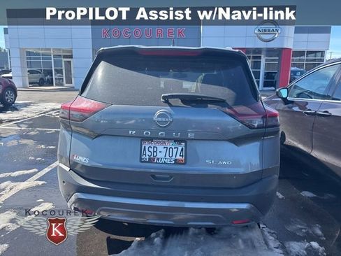 Used 2023 Nissan Rogue SL w/ SL Premium Package image 11