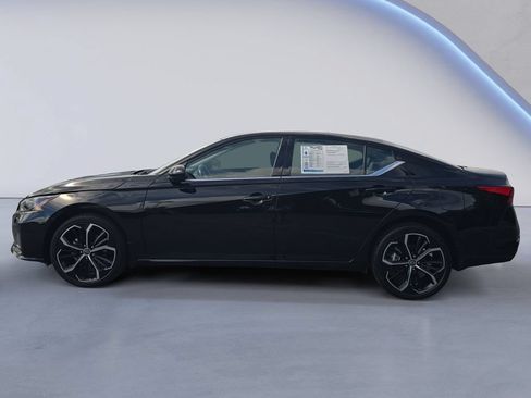 Used 2024 Nissan Altima 2.5 SR AWD/4WD image 2