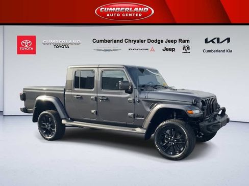 Used 2021 Jeep Gladiator Overland image 1