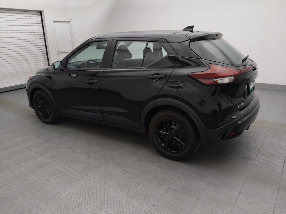 Used 2022 Nissan Kicks S FWD image 3