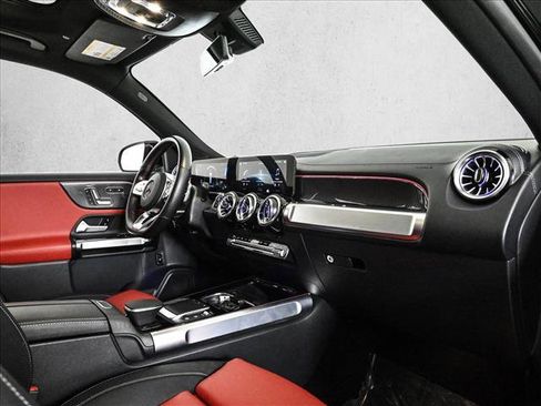 Used 2022 Mercedes-Benz GLB 35 AMG 4MATIC image 24