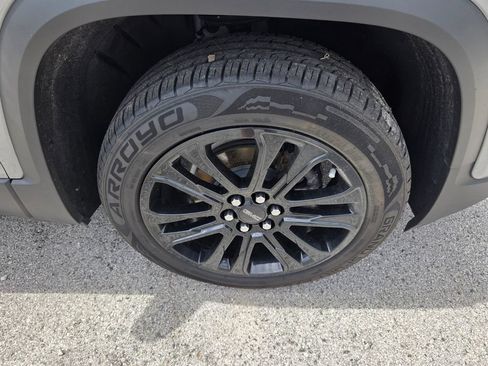 Used 2023 GMC Acadia SLT w/ Elevation Edition FWD image 18