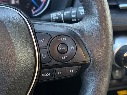 Used 2022 Toyota RAV4 XSE image 21