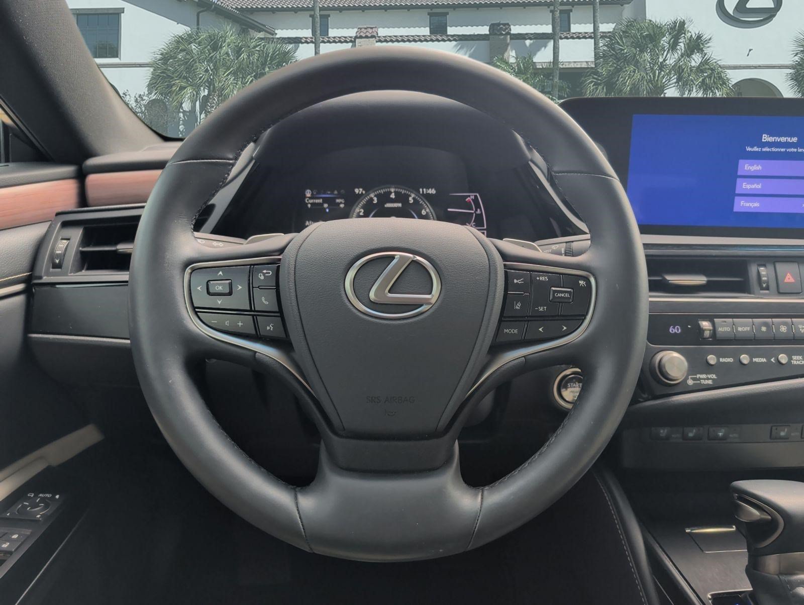 Used 2025 Lexus ES 350 w/ Premium Package FWD image 13
