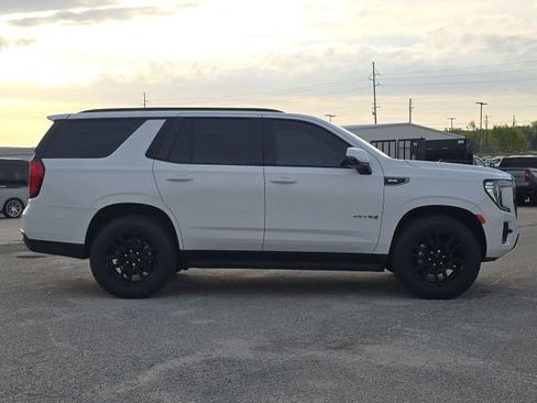 Used 2024 GMC Yukon AT4 w/ Technology Package image 6