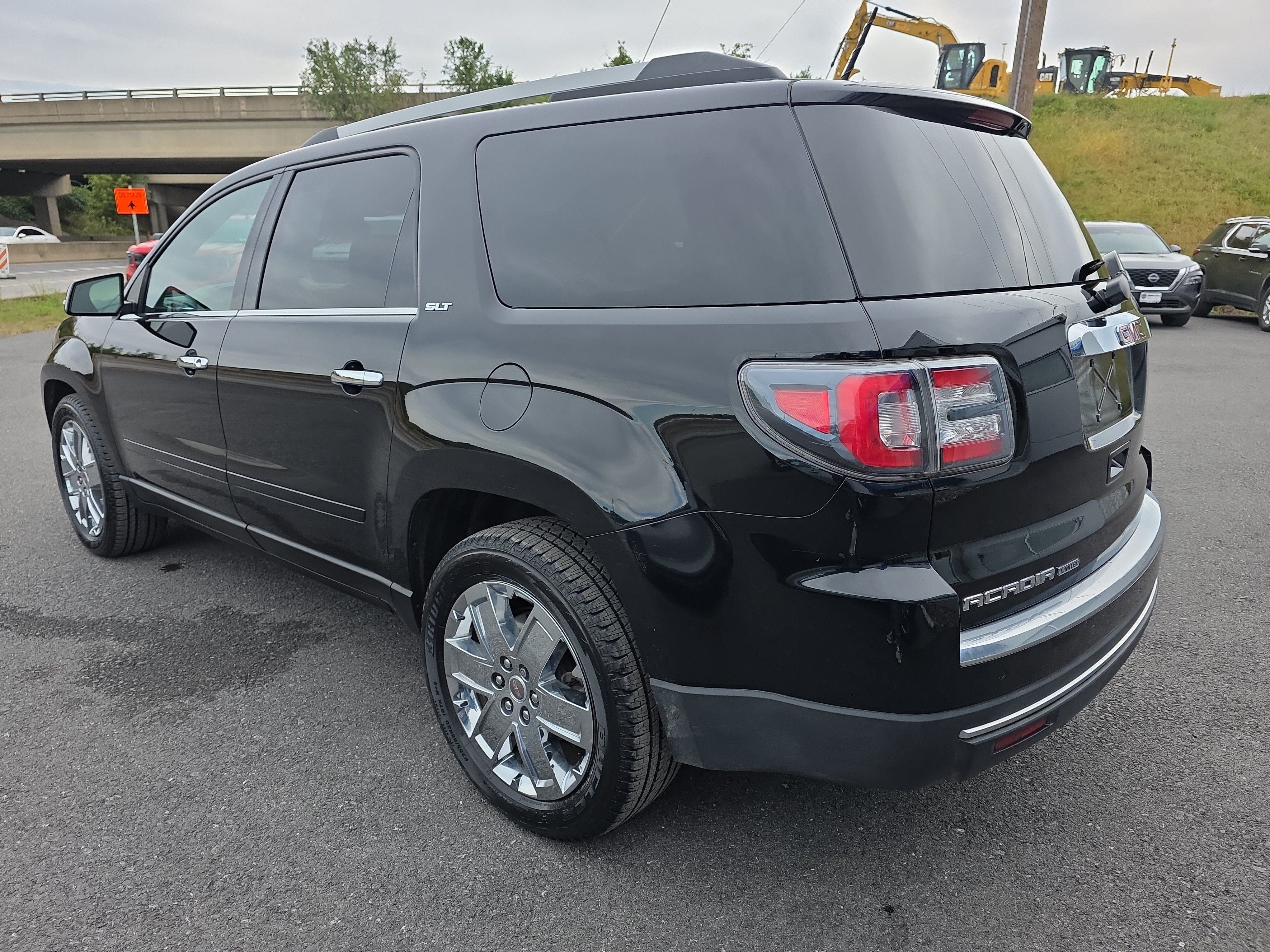 Used 2017 GMC Acadia Limited SLT AWD/4WD image 6