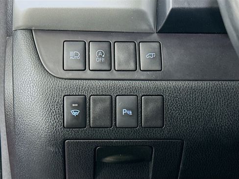 Used 2018 Toyota Highlander Limited w/ Protection Package #3 image 17