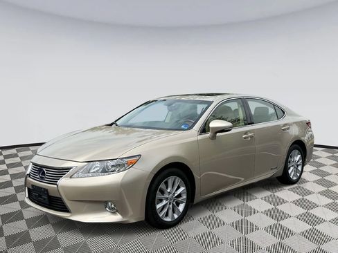 Used 2013 Lexus ES 300h w/ Luxury Pkg FWD image 5