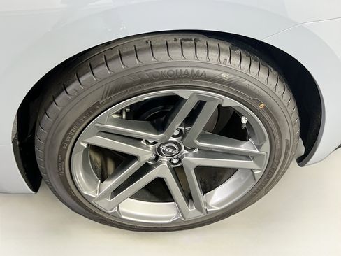 Used 2024 Nissan Z Sport w/ Floor Mat Package image 25