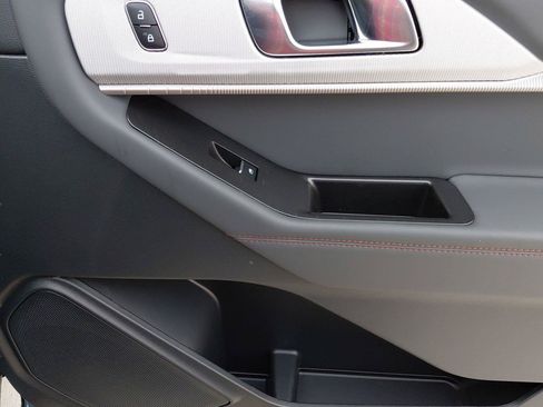 New 2026 Ford Explorer Active AWD/4WD image 18