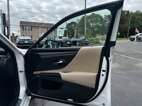 Used 2021 Lexus ES 350 w/ Premium Package image 22