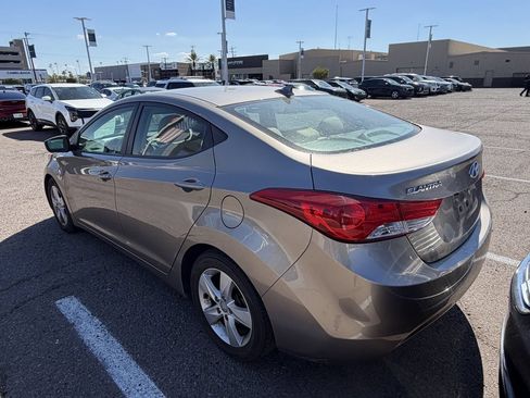 Used 2013 Hyundai Elantra GLS FWD image 10