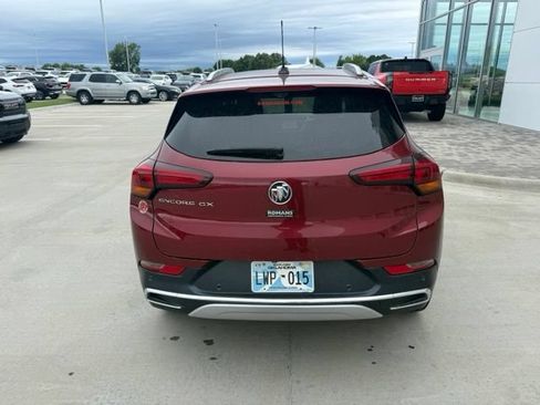 Used 2022 Buick Encore GX Essence w/ Advanced Technology Package FWD image 4