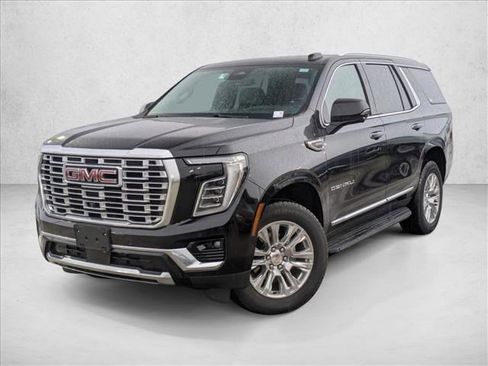 Used 2025 GMC Yukon Denali image 1