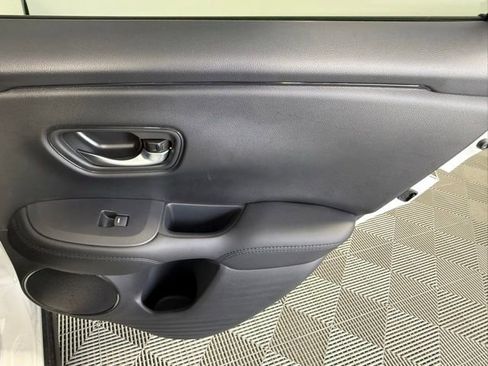 Used 2026 Honda HR-V LX image 38
