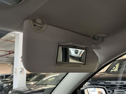 Used 2017 Dodge Journey SE image 30