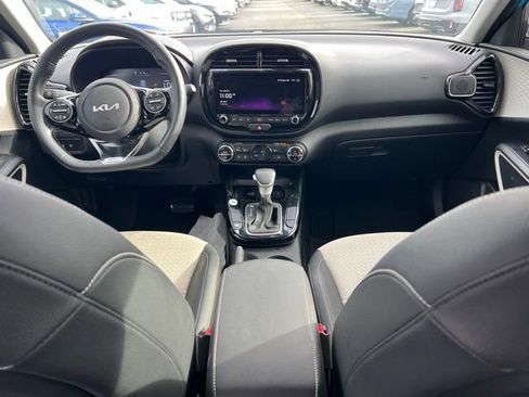 Certified 2023 Kia Soul GT-Line image 10