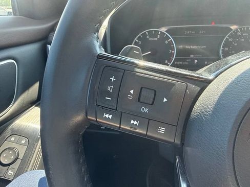 Used 2021 Nissan Rogue SV AWD/4WD image 13