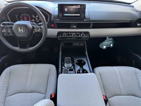 Used 2024 Honda Pilot LX image 18