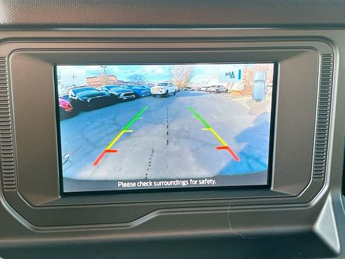 Used 2022 Ford Bronco Outer Banks AWD/4WD image 14